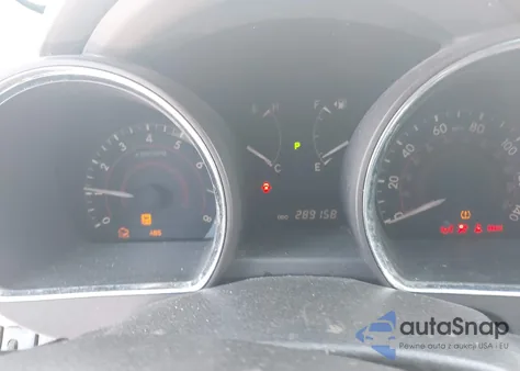 2010 Toyota Highlander Base V6 из США, поврежденный, VIN 5TDZK3EH3AS003085